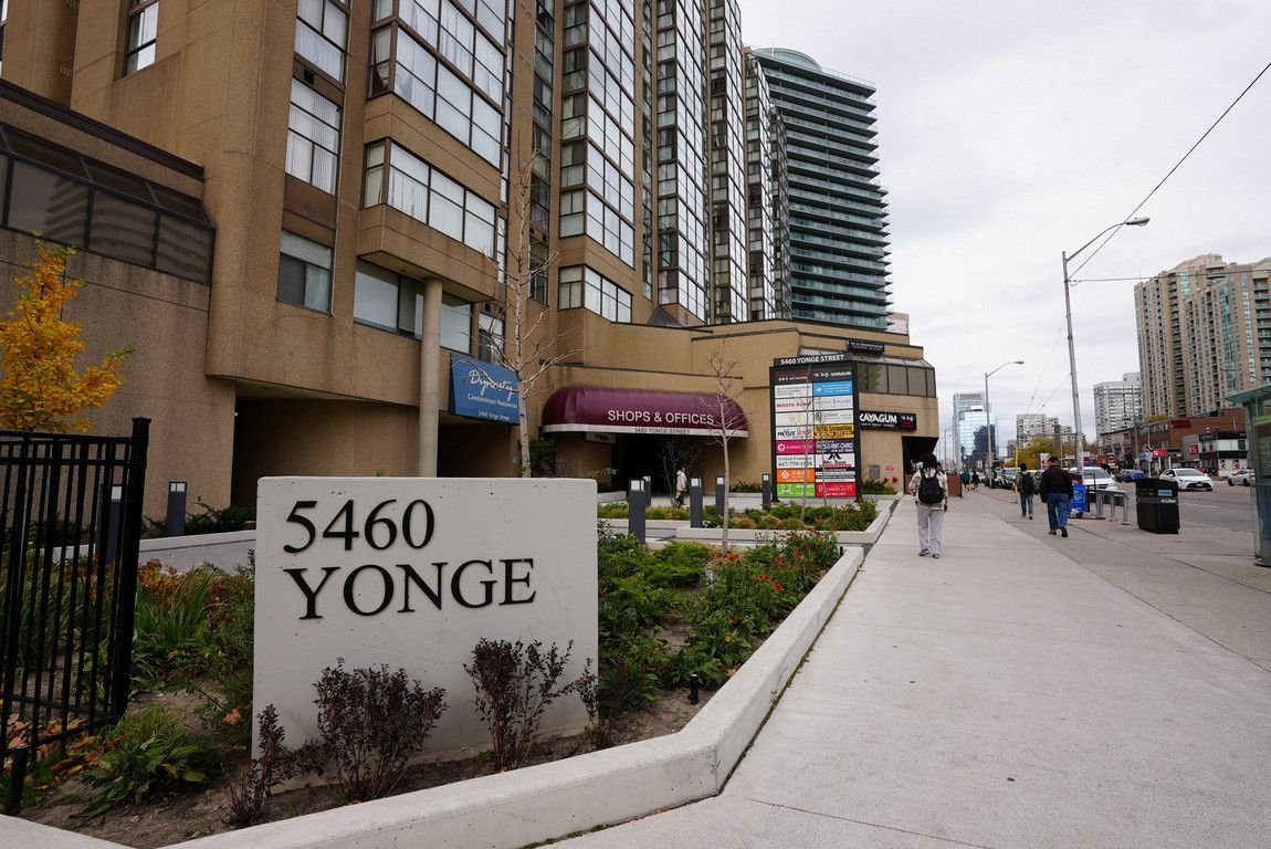 Yonge Street Unit 210 RMT Clinic Willowdale North