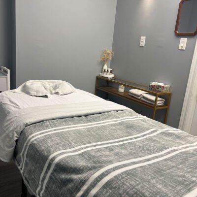 5460 Yonge Street RMT Clinic Willowdale treatment room